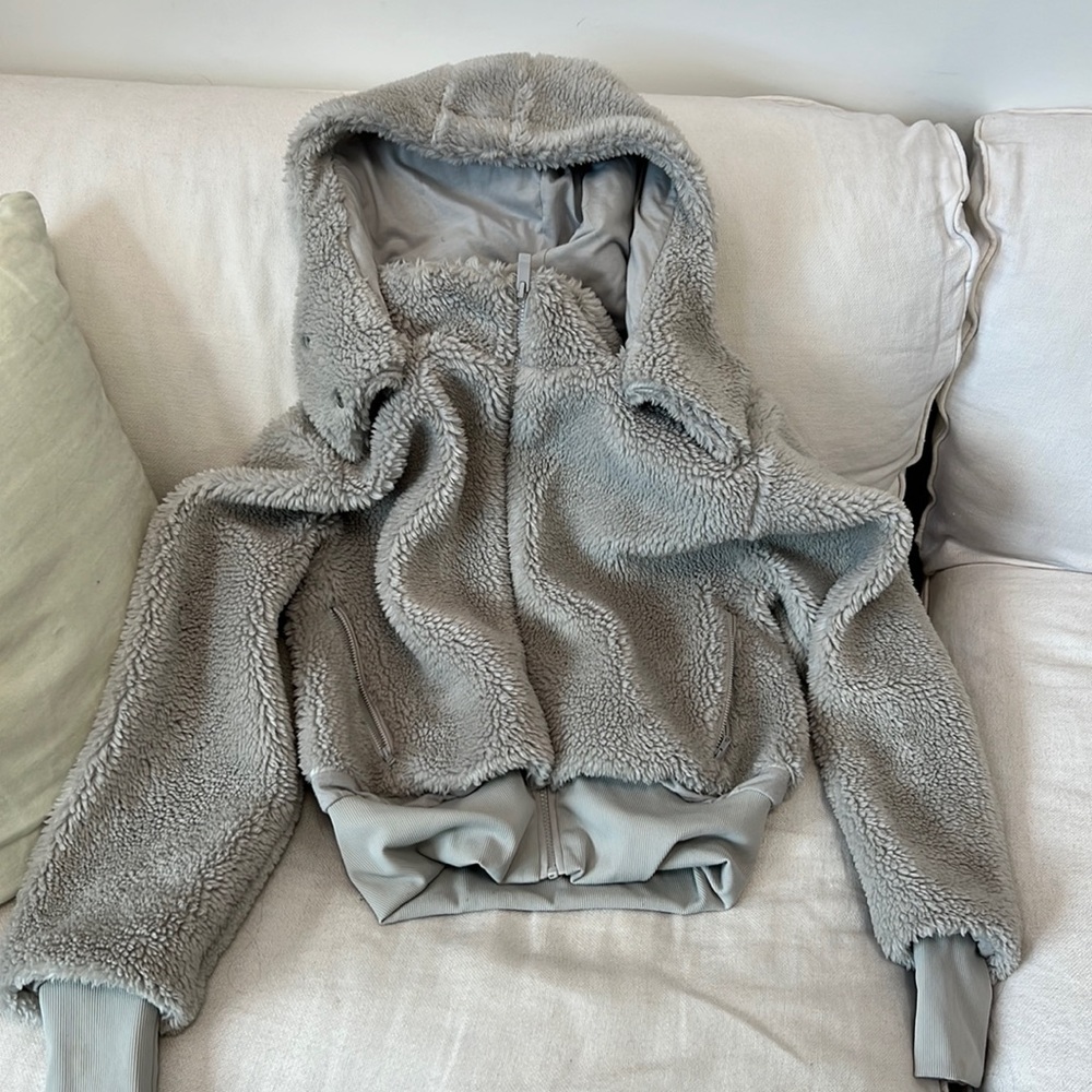 Alo Sherpa Jacket with Hood